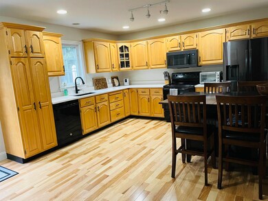 9 Tamarack Dr, Dover, NH 03820 - photo 5