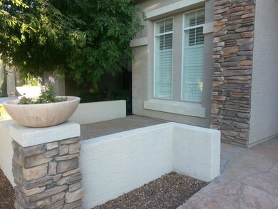 AVERY - 1159 W Silver Creek Rd - Courtya