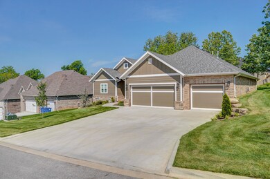 201 N Glengary Dr-3
