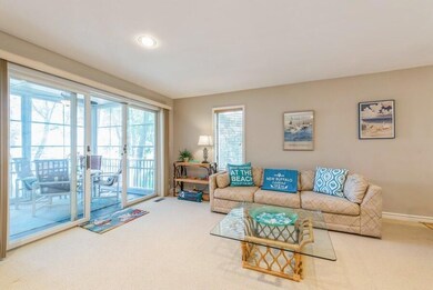 03_410OselkaDr_Unit223_1_LivingRoom_LowR