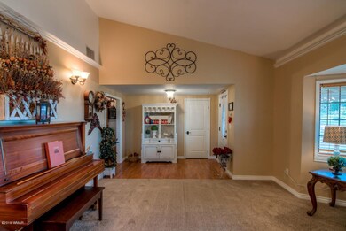13 Living Room photo d-X2