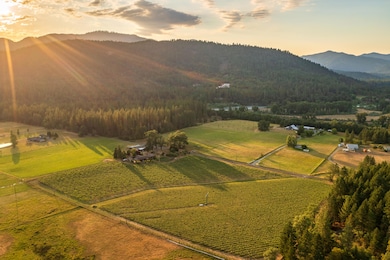 175 Quail Ln, Grants Pass, OR 97526 - photo 2