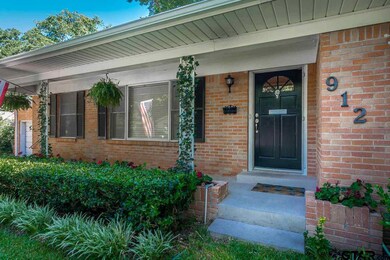 912 912 Wilma, Tyler, TX 75701 - photo 2