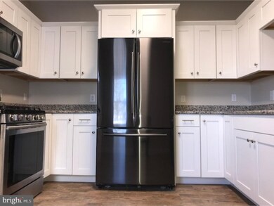 425 Juniper St, Quakertown, PA 18951 - photo 5