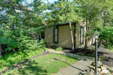 3156_rivermill-front entry