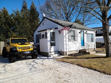 9 Railroad Ave, Mattapoisett, MA 02739 - photo 5