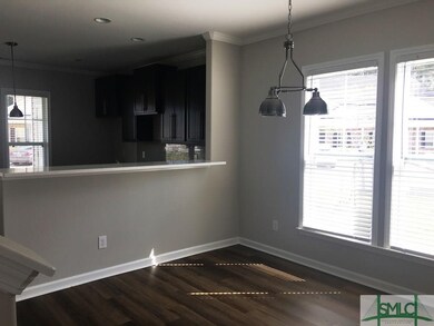 End Unit with Great Light, Dining Area
