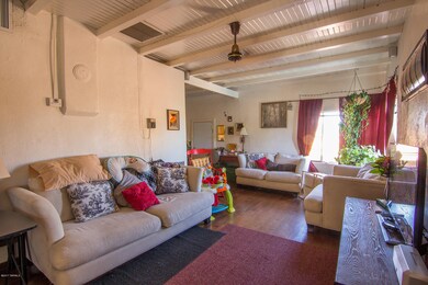 Front Unit Livingroom