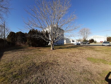 53 Center St, South Dartmouth, MA 02748 - photo 5