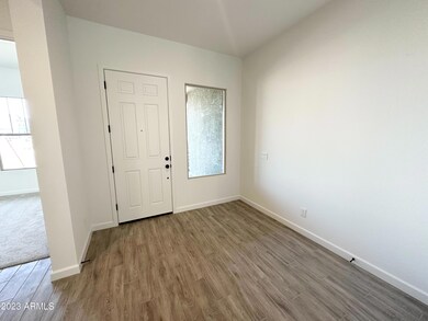4 - Foyer
