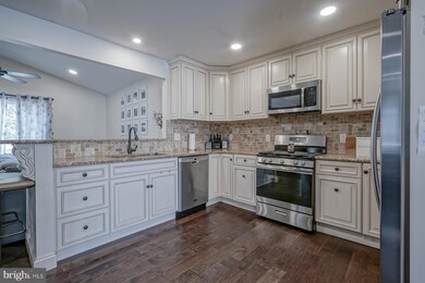 1049 Clayton Rd, Williamstown, NJ 08094 - photo 5