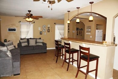 kitchen,family room
