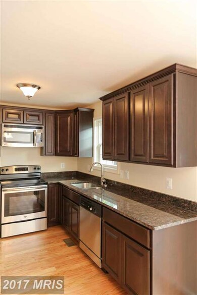 9348 Sea Oat Ct, North Beach, MD 20714 - photo 2