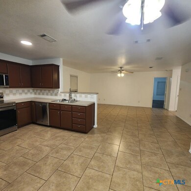 1111 Travis Cir, Copperas Cove, TX 76522 - photo 7