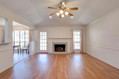 1005 Hyde Park Blvd, Cleburne, TX 76033 - photo 5