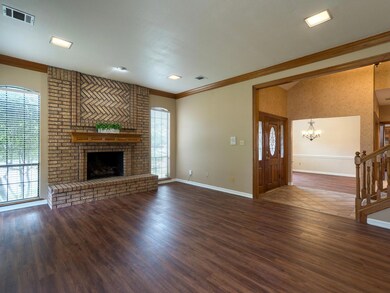 2204 Pine Thicket Ln, Bedford, TX 76021 - photo 5