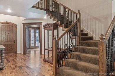 Entry/staircase