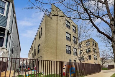 1748 N Campbell Ave unit A, Chicago, IL 60647 - photo 2