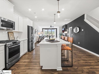 11 Reames Ct, Greenville, SC 29611 - photo 5