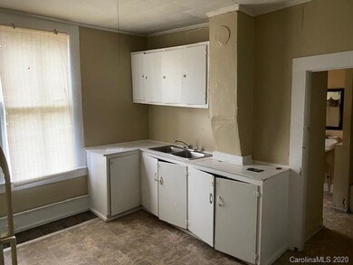 336 S Mulberry St unit A, Statesville, NC 28677 - photo 3