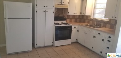 803 W Washington Ave, Copperas Cove, TX 76522 - photo 5