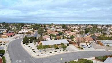 14418 Crest Dr, Victorville, CA 92395 - photo 3