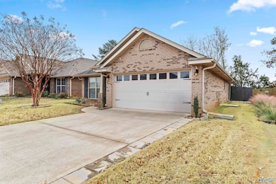 154 Harold Murphy Dr, Madison, AL 35756 - photo 2