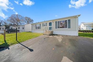 18 Laurel Cir, East Windsor, CT 06088 - photo 3