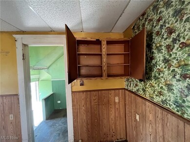 1345 Addison Rd, Cleveland, OH 44103 - photo 4