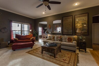 RE_Tall Tree Way-07.jpg