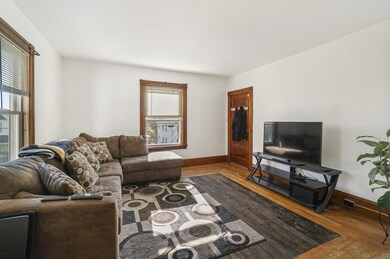 67 Wilson St unit 2, Manchester, NH 03103 - photo 3