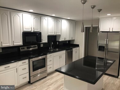 6235 Oak Hill Dr, Sykesville, MD 21784 - photo 3