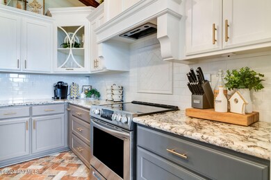 11-web-or-mls-1179 Grand Loop-10