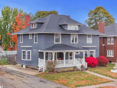 617 E Division St, Cadillac, MI 49601 - photo 5