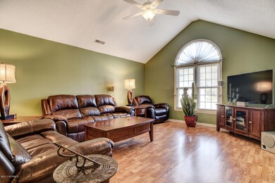 1501 Setter Ln Wilmington NC-large-004-1
