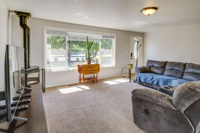 5-web-or-mls--1650 SW 16th St, Redmond-5