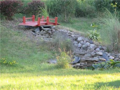 7158 Marigold Dr, North Tonawanda, NY 14120 - photo 6