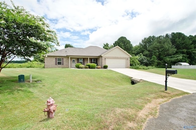 19469 Grassy Meadow Ln, Athens, AL 35613 - photo 2