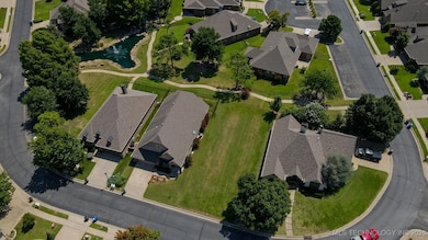 3905 N Pine Ave, Broken Arrow, OK 74012 - photo 2