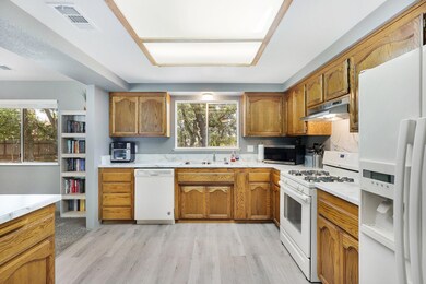 2708 Ivy Hill Ct, Redding, CA 96002 - photo 5