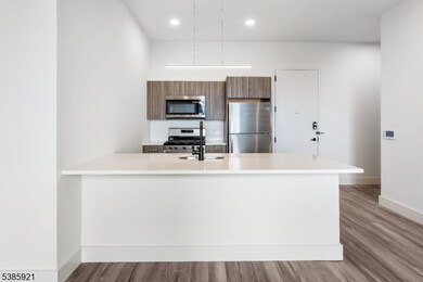 55 Washington St unit 6J, East Orange, NJ 07017 - photo 7