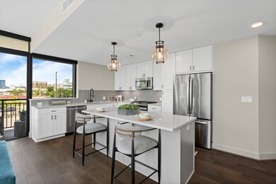 2511 Willowick Rd unit 318, Houston, TX 77027 - photo 4