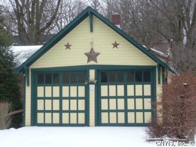 Parking Lot/Garage