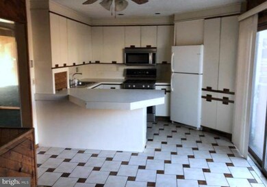 262 Bolton Rd, East Windsor, NJ 08520 - photo 4