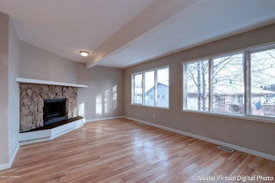 Living Room W/Fireplace