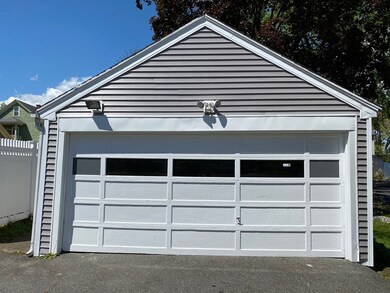 302 Springfield St, Chicopee, MA 01013 - photo 6