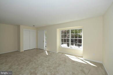 11503 Shell Flower Ln, Columbia, MD 21044 - photo 5
