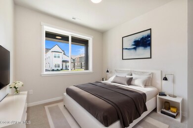 9 - 3429-N-Blaze-Loop-bedroom-9864