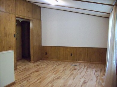 Living room great in size and new flooring