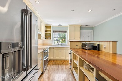 6-web-or-mls-51-forest-ave-unit-164